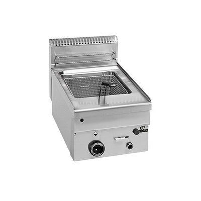 Friteuse a gaz 1 cuve 8l dot: 1 panier/cuve // dim panier: 225x280x115 — Technitalia essential