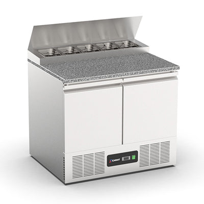 Saladette a pizza refrigeree positive couvercle fixe inox plan trav granit 2p 5 bacs gn 1/6 160l 2 grilles+ 2 pg bac gn non inclus — Carat