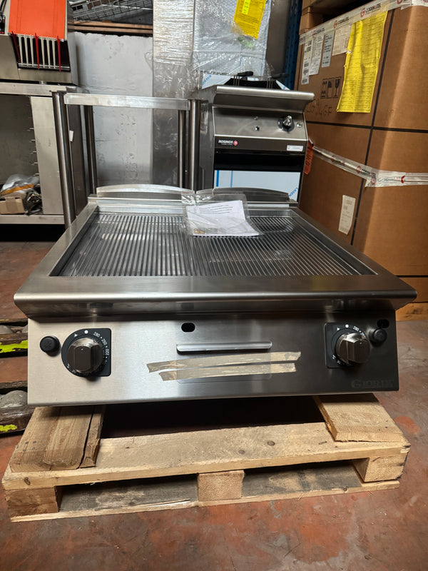 Fry Top gaz rainuré Giorik FLG94TCR – Neuf Déclassé