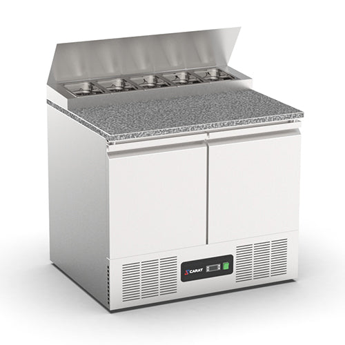 Saladette a pizza refrigeree positive couvercle fixe inox plan trav granit 2p 5 bacs gn 1/6 160l 2 grilles+ 2 pg bac gn non inclus — Carat